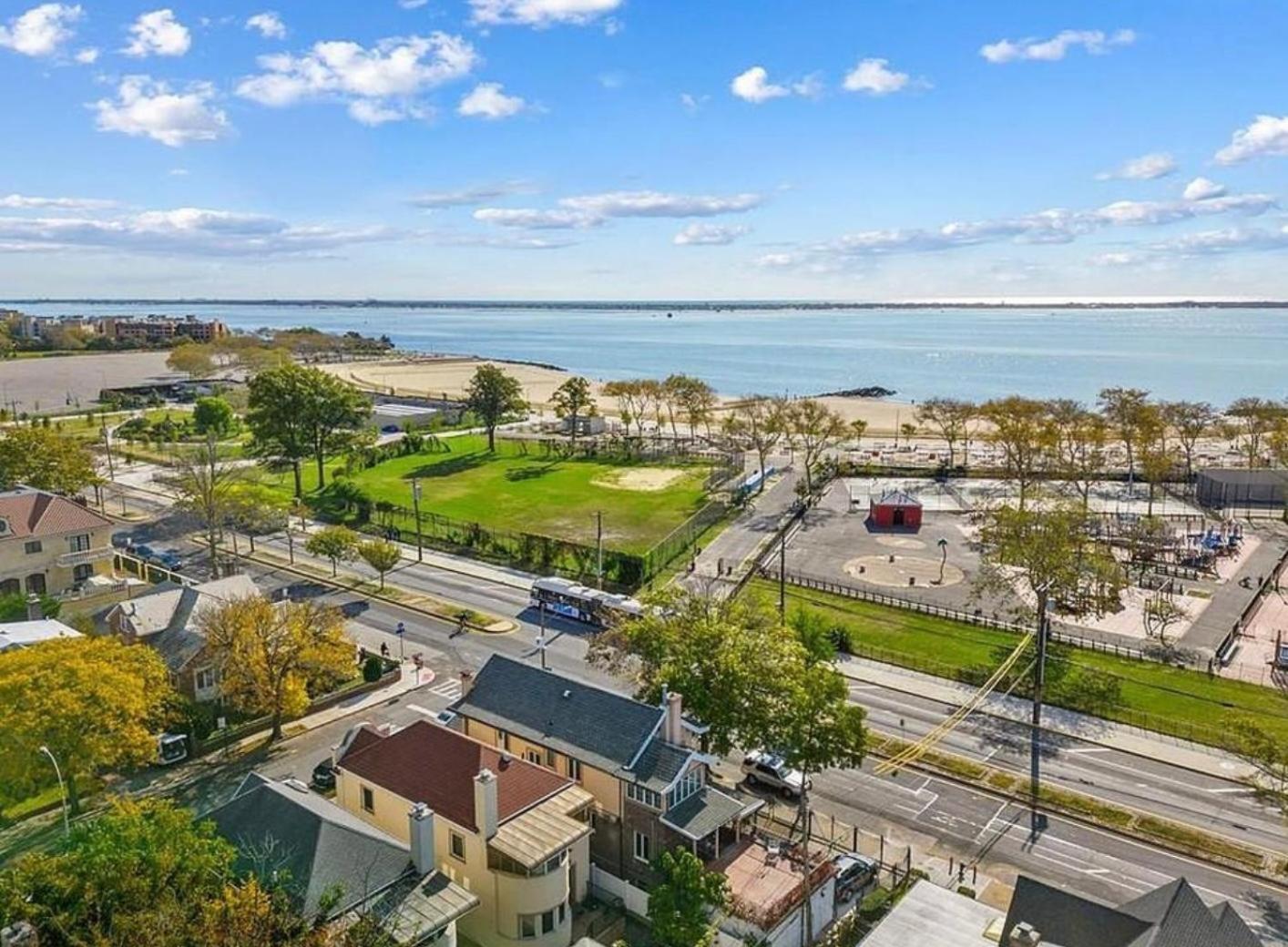 2 Bedroom Cozy Gem Manhattan Beach New York Exteriér fotografie